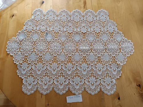 Spitzendeckchen 50 cm - spitzendeckchen,